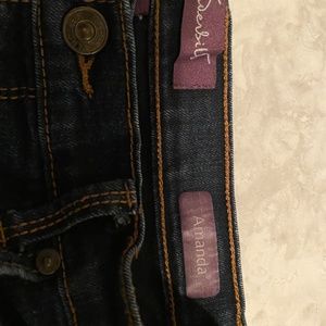 Gloria Vanderbilt Amanda